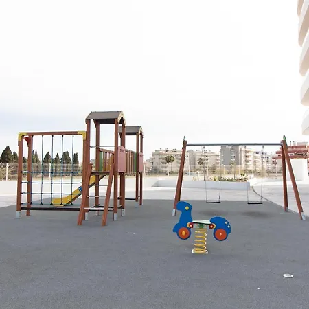 Global Properties, 5 Personas Con Terraza *