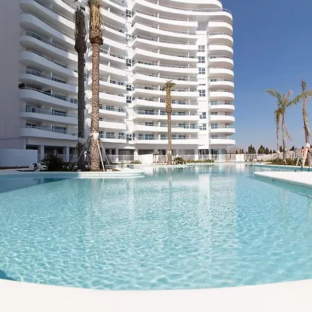 Global Properties, 5 Personas Con Terraza