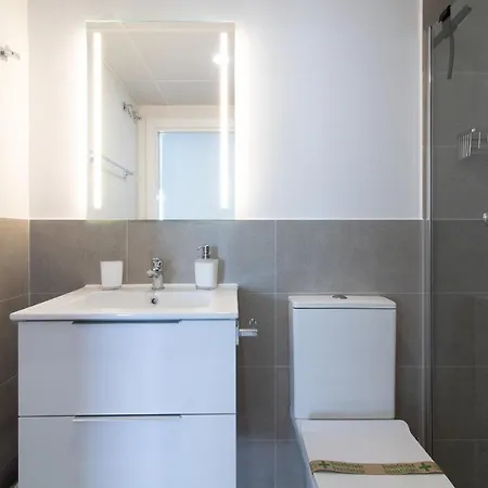 Global Properties, 5 Personas Con Terraza Apartment *